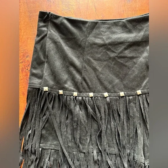 Black Fringe Boho mini Skirt - Picture 2 of 5
